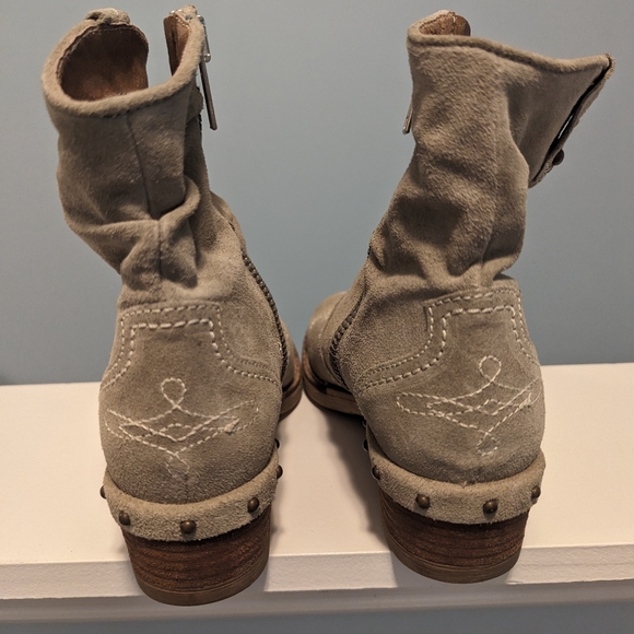 Sundance Boots - Picture 6 of 8